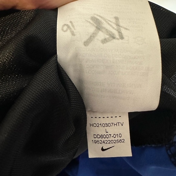 Nike Dri-Fit Challenger Run Division Blue Reflective Shorts - men’s large - Picture 14 of 14